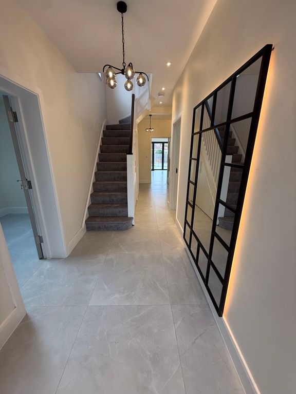 Property photo 2 of 18 Gf Hallway