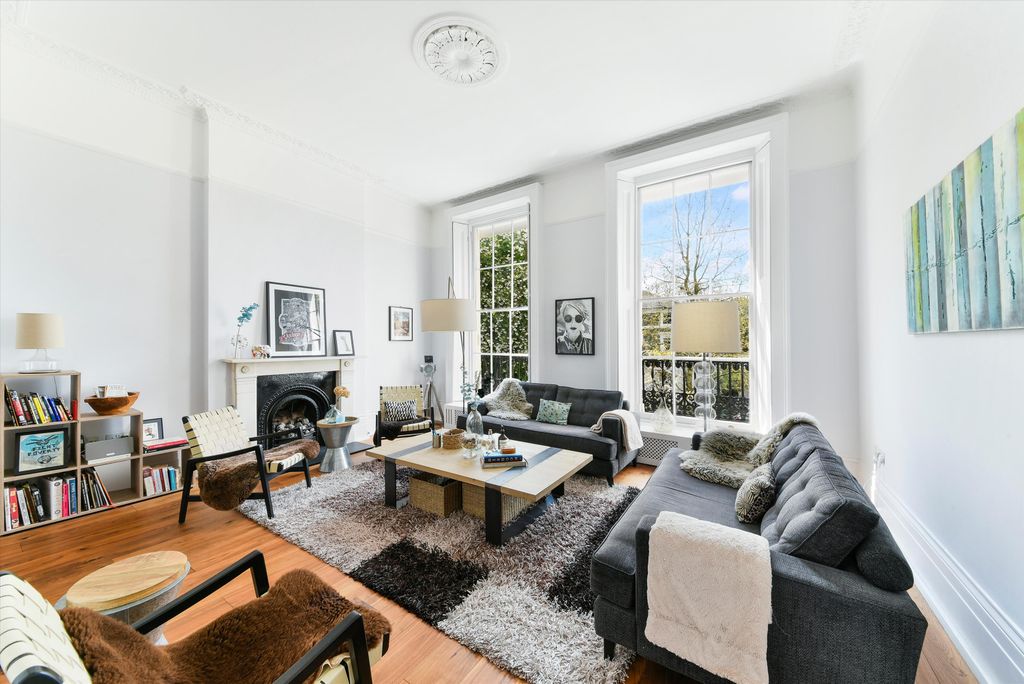 Property photo 1 of 17 Image