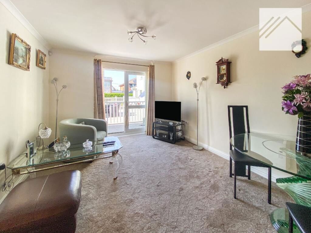 Property photo 2 of 11