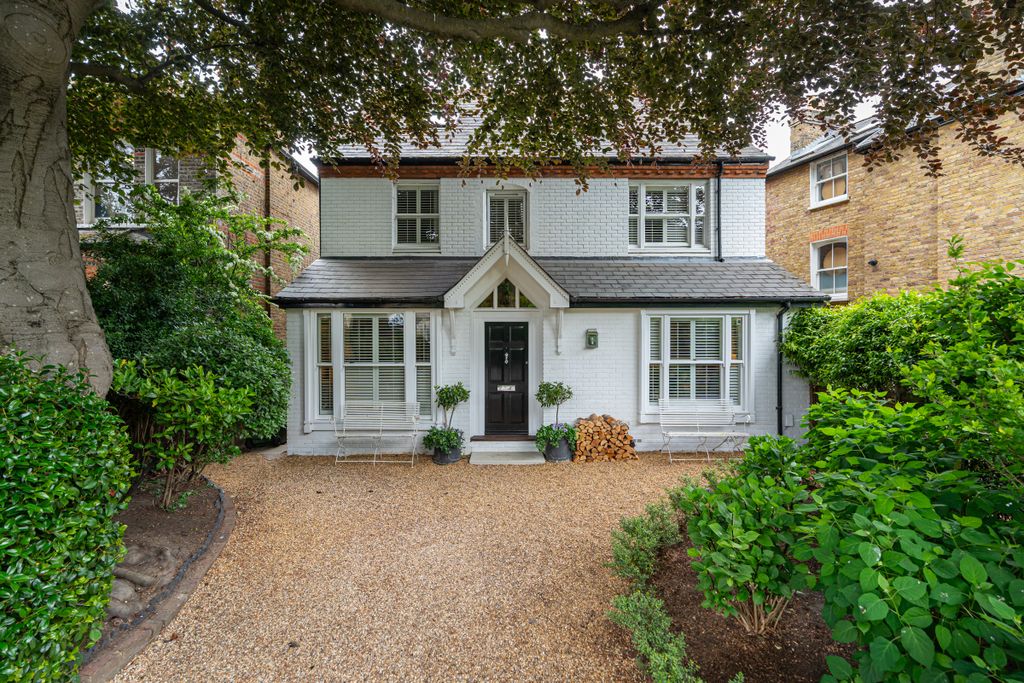 Property photo 1 of 16
