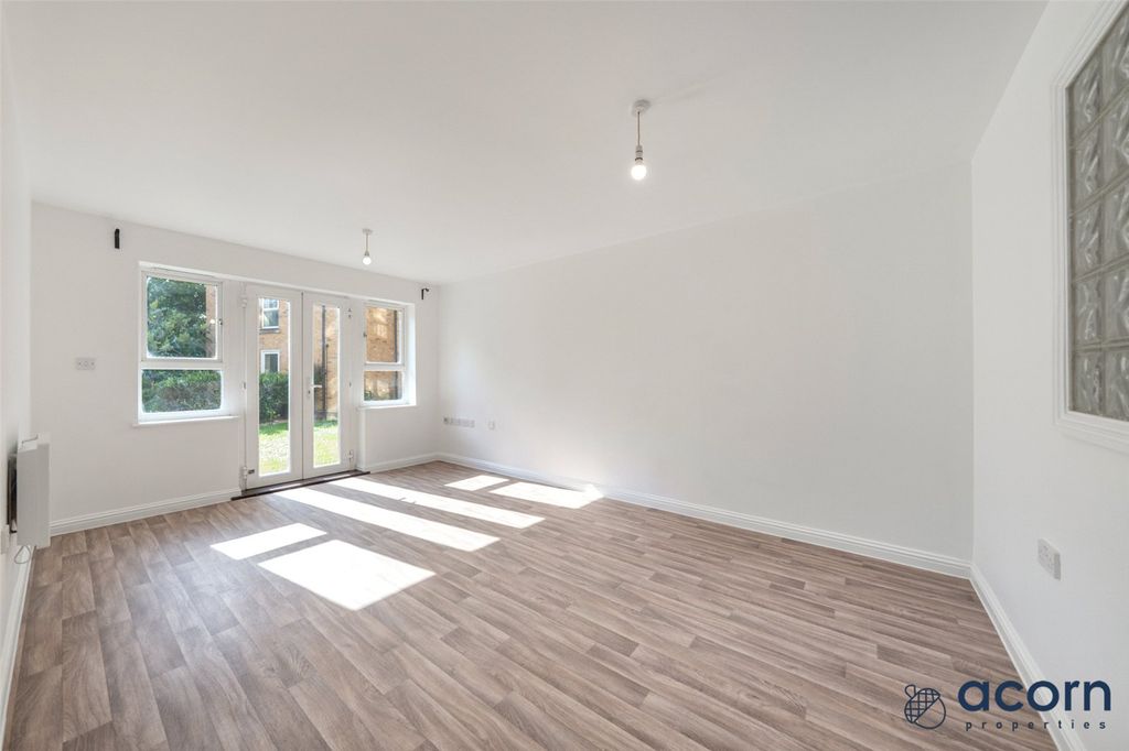 Property photo 2 of 15 Picture No. 03
