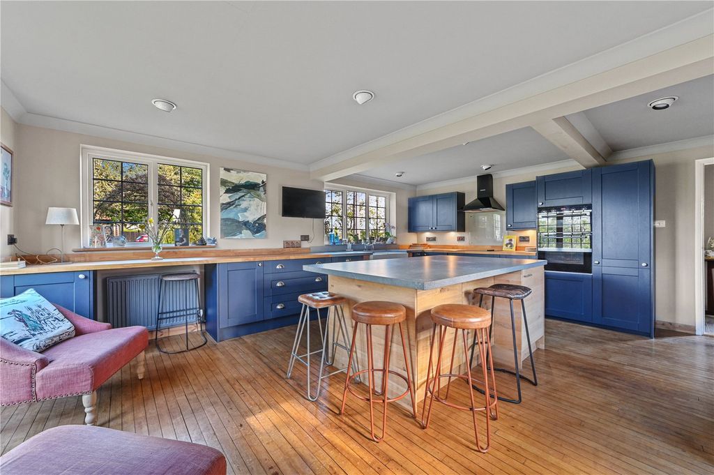 Property photo 2 of 30 Kitchen