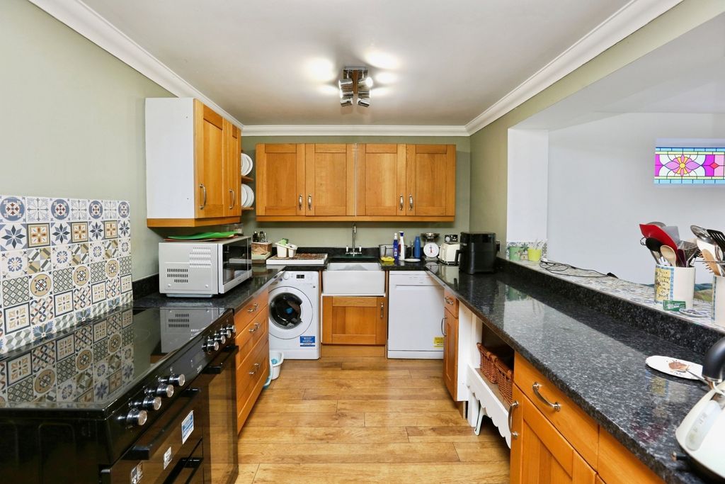 Property photo 2 of 12 Pbox-Img.Jpg