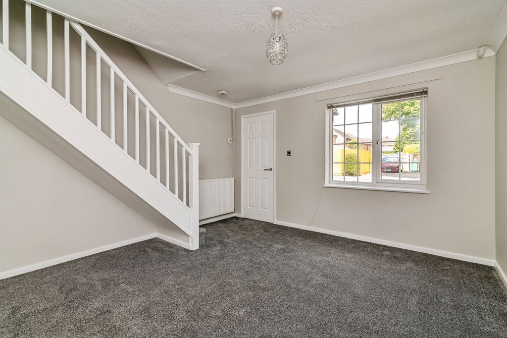 Property photo 3 of 17 Photo