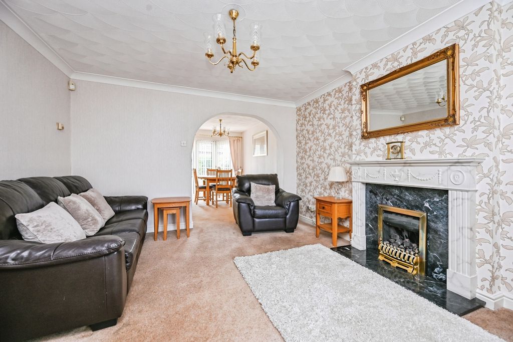 Property photo 3 of 19 Pbox-Img.Jpg