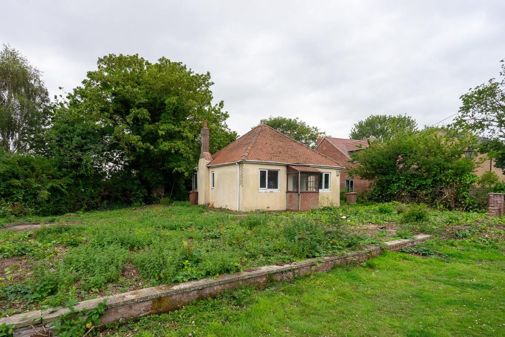 Property photo 2 of 16
