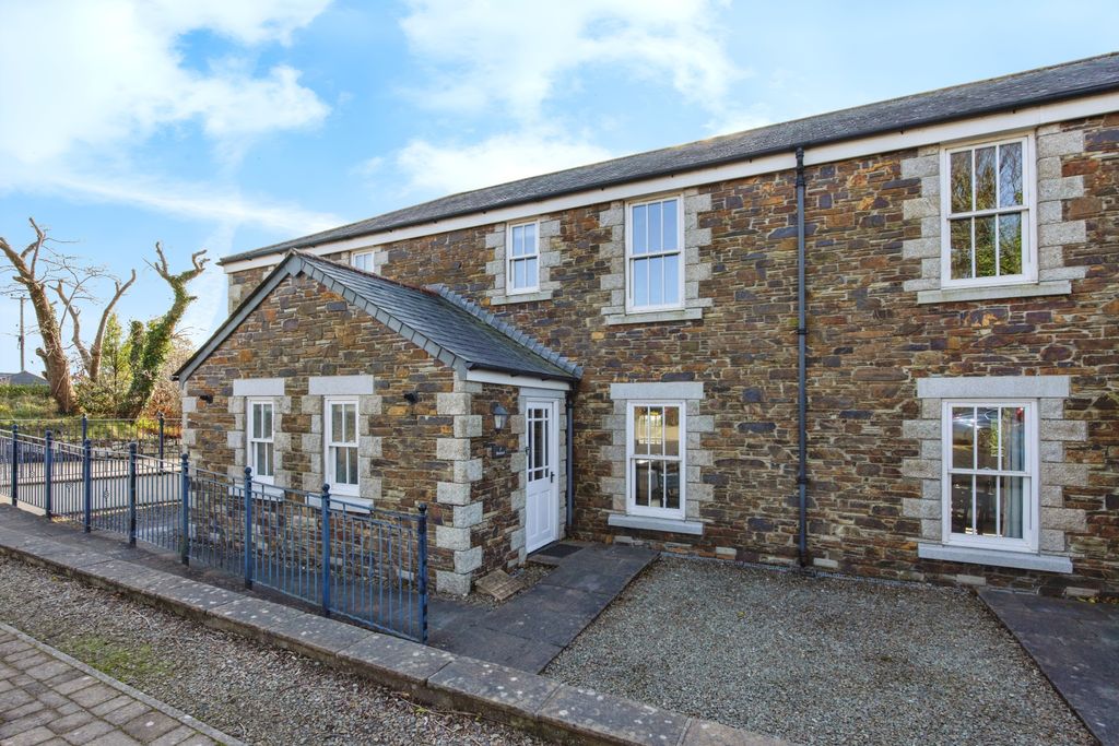 Property photo 1 of 17 Photography