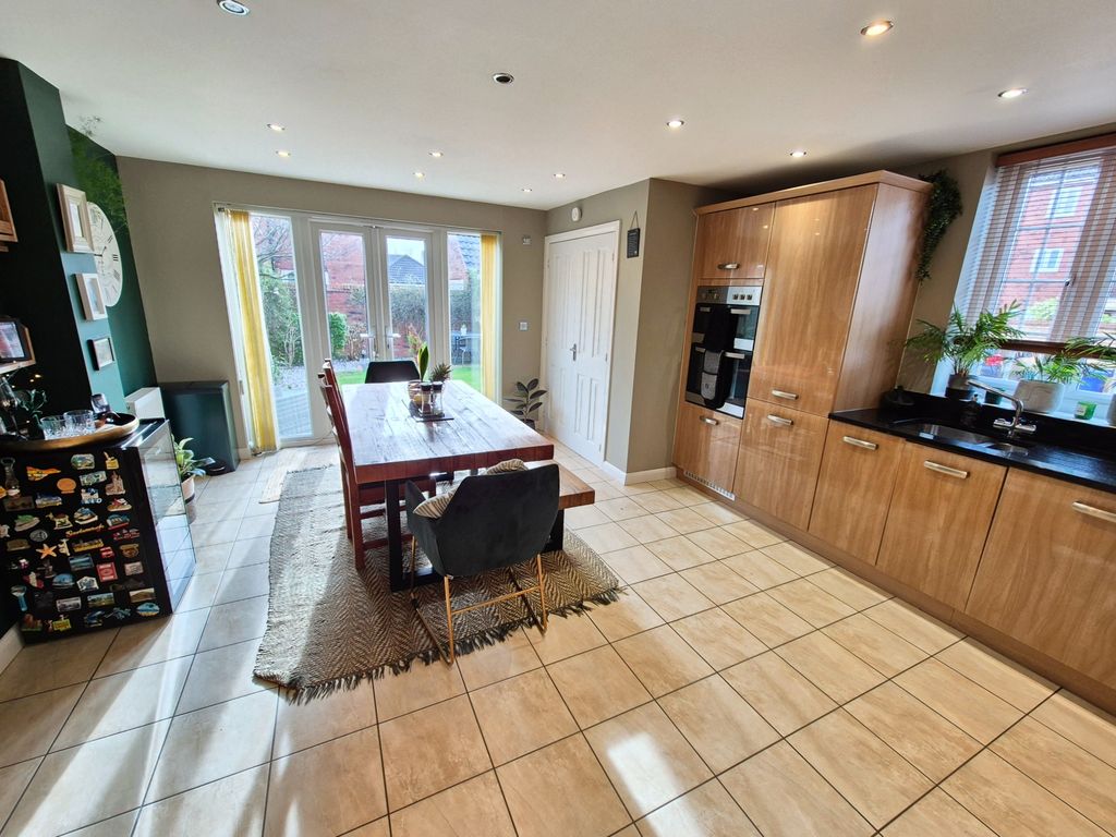 Property photo 3 of 26