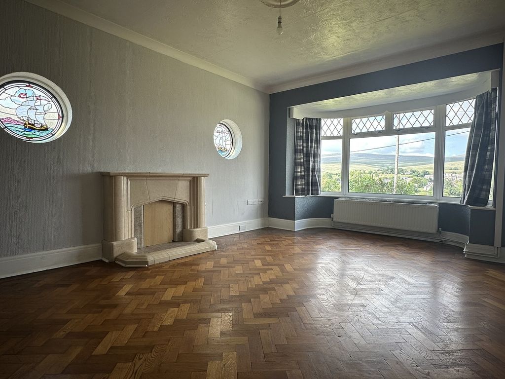 Property photo 2 of 19 Not Specified