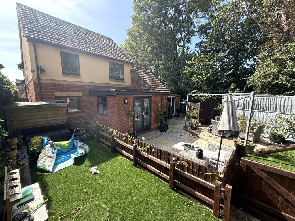 Property photo 3 of 16