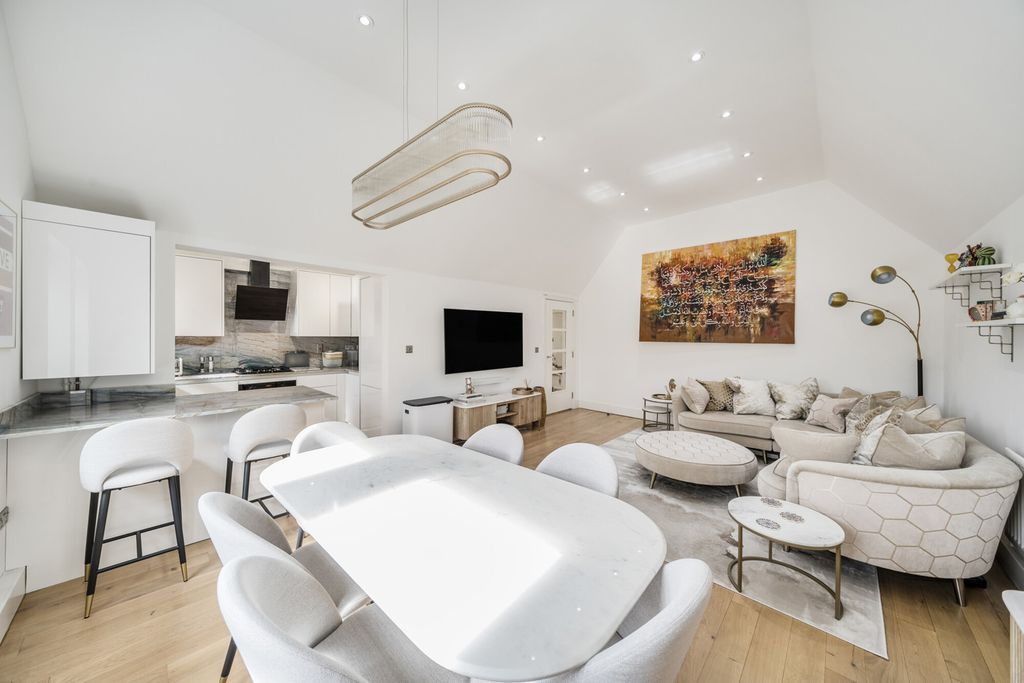 Property photo 1 of 19 Dining Area