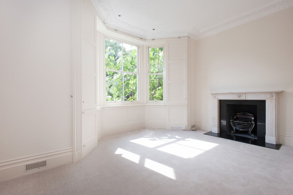 Property photo 2 of 6 (Main)