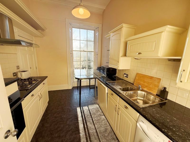 Property photo 3 of 11 Photo 4