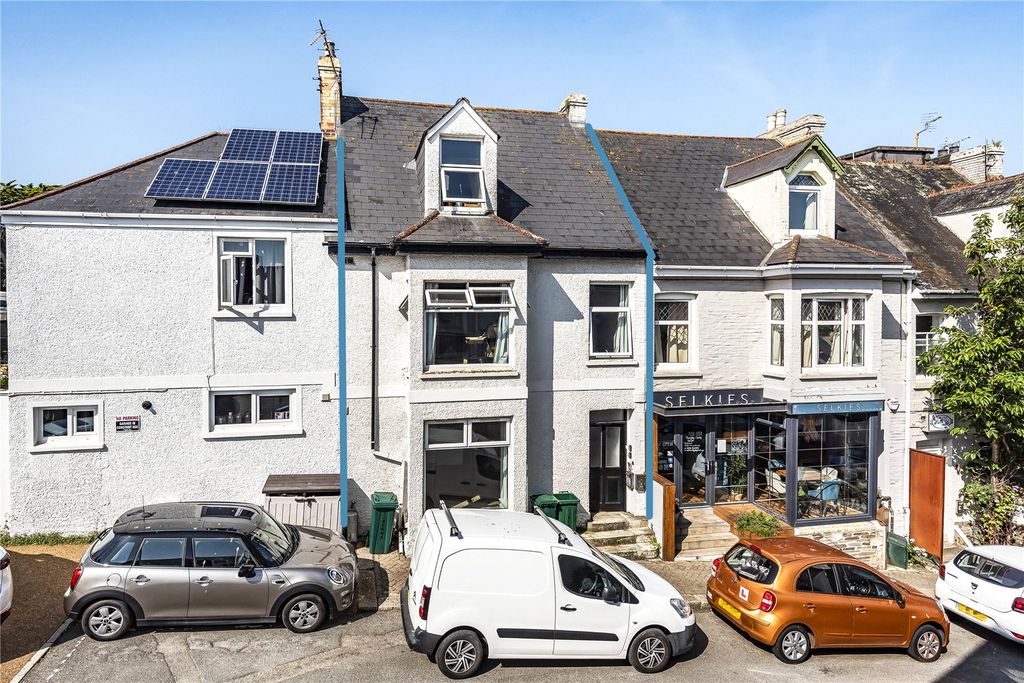 5 bed flat for sale Newquay