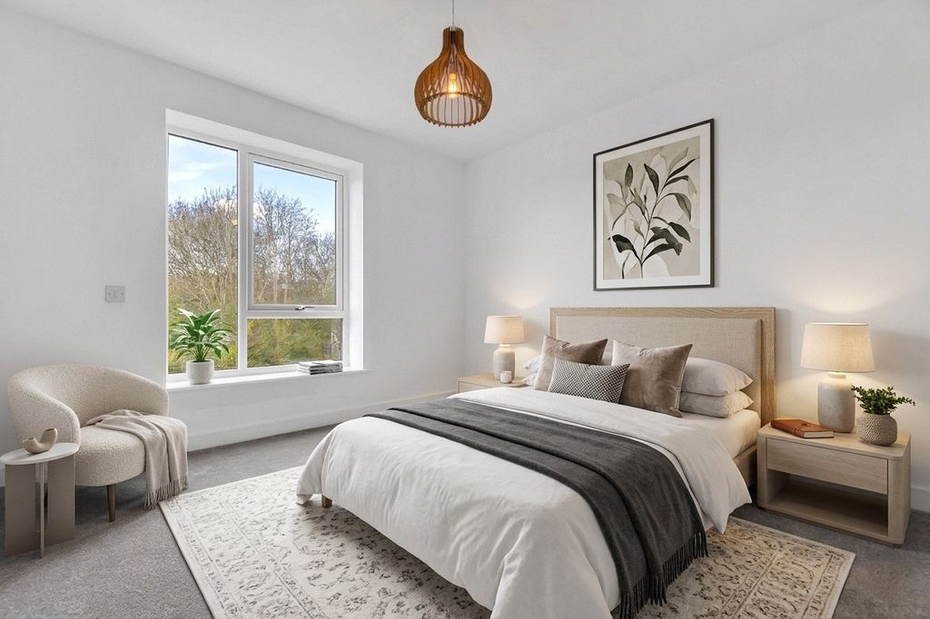 Property photo 2 of 16 Master Bedroom