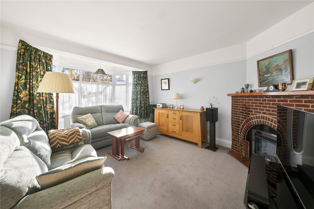 Property photo 3 of 18 Picture No. 02