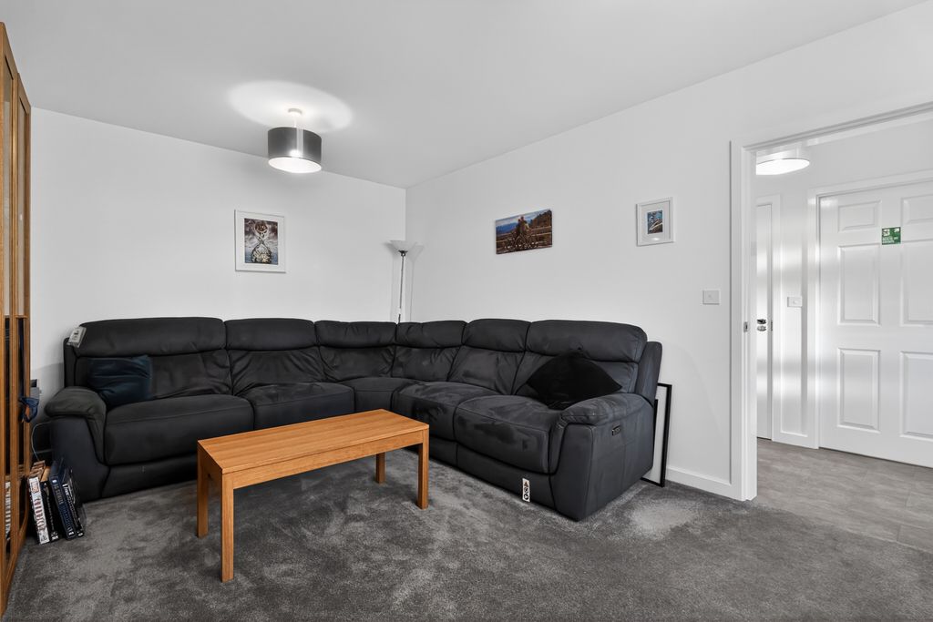 Property photo 2 of 26