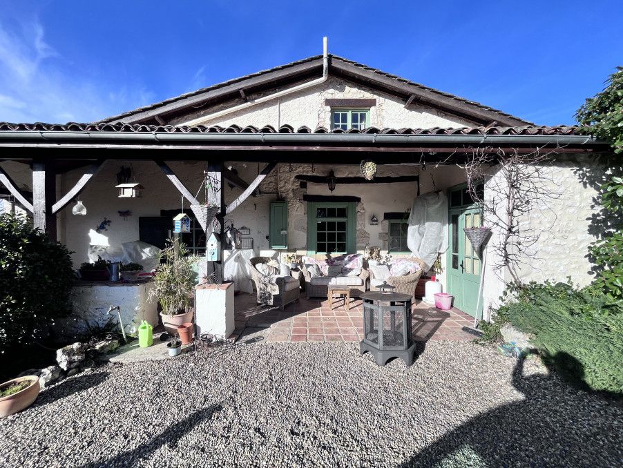 Property photo 2 of 25