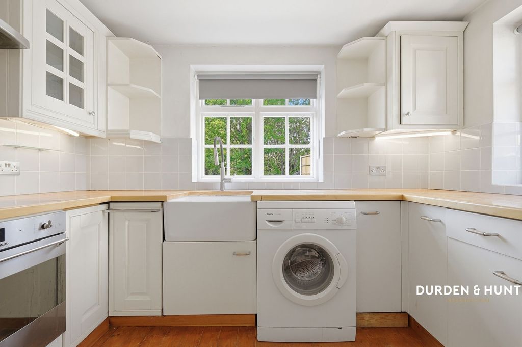Additional image 4 of 2 bed flat for saleHigh Street, Ongar CM5