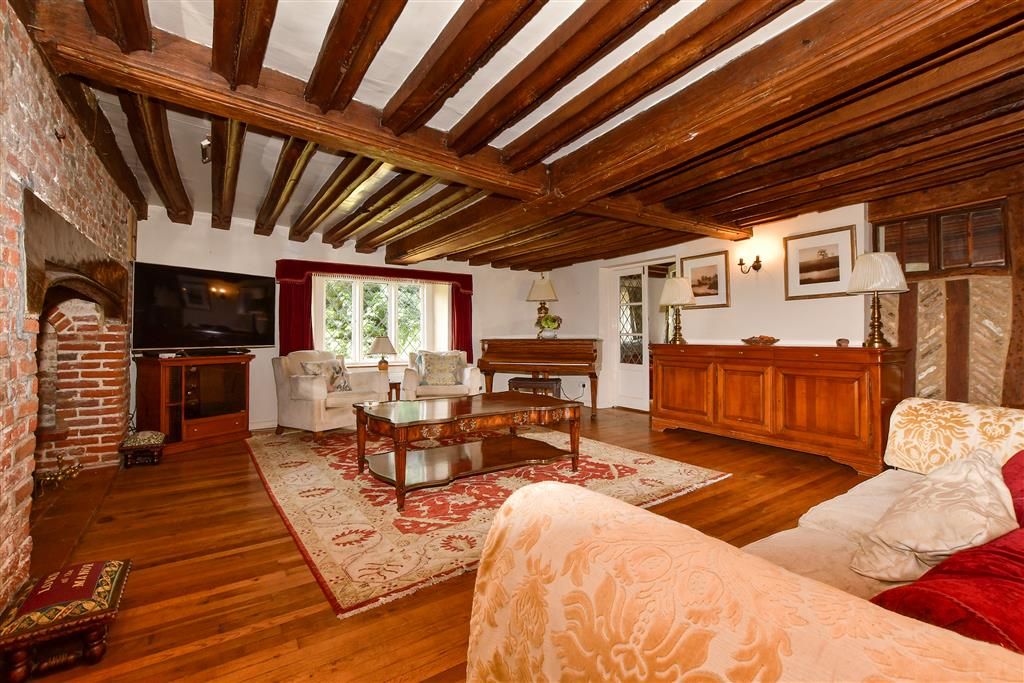 Property photo 3 of 25 Sitting Room
