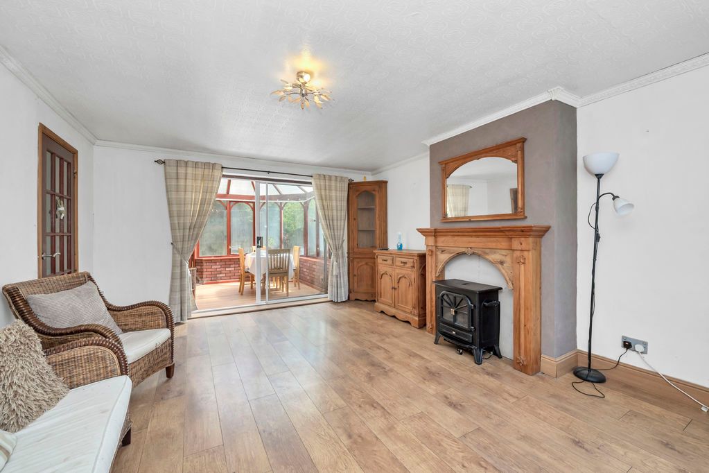 Property photo 2 of 17 Sitting Room
