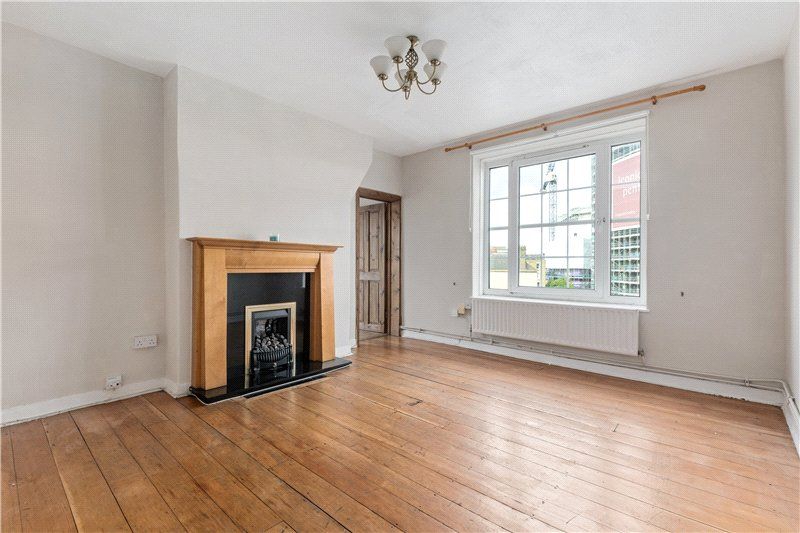 Property photo 2 of 12 Picture No. 18