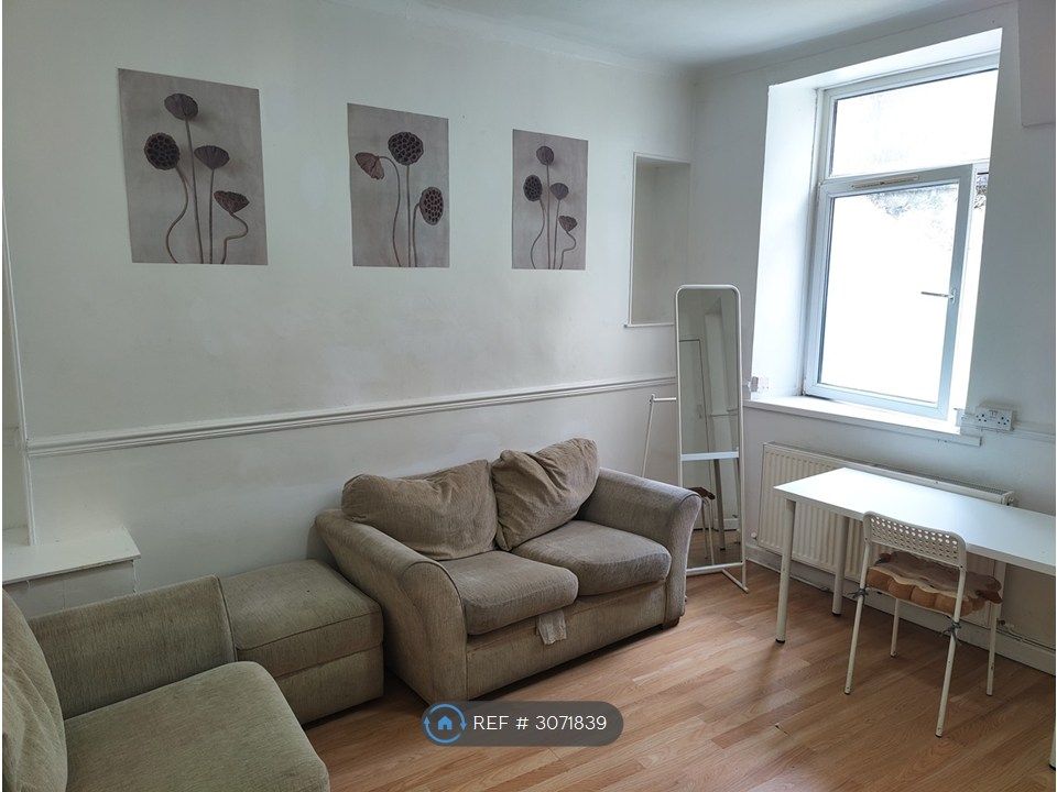 Property photo 2 of 14 Living Area