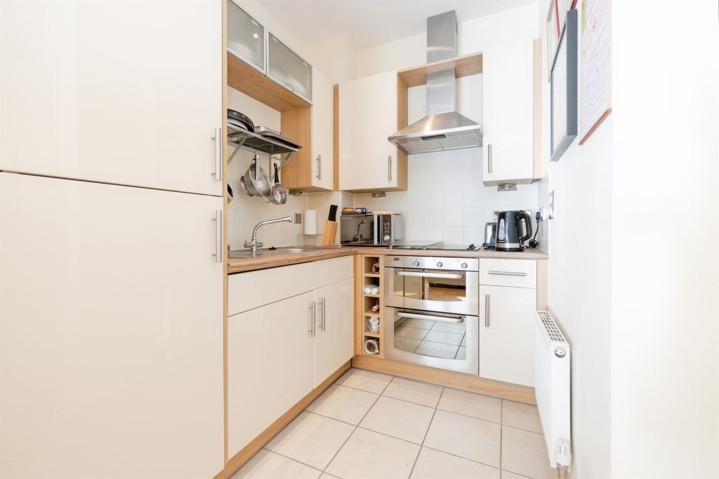 Property photo 3 of 18