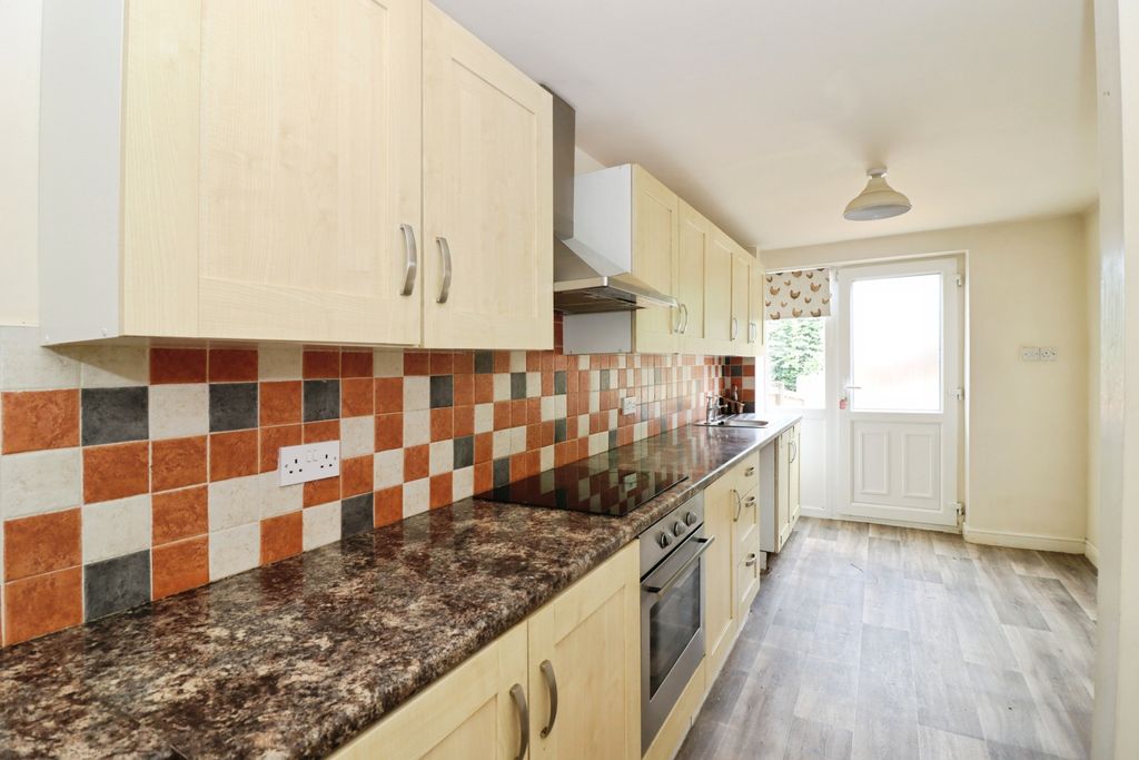 Property photo 2 of 14