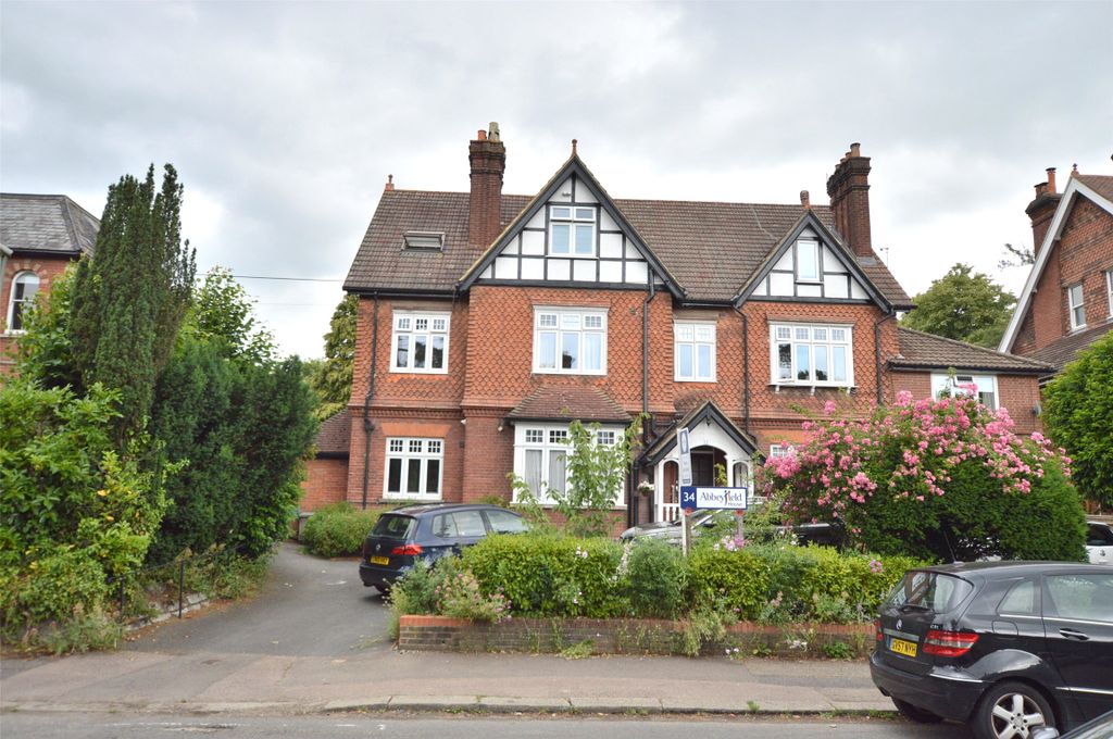 Property photo 2 of 11 Front Aspect