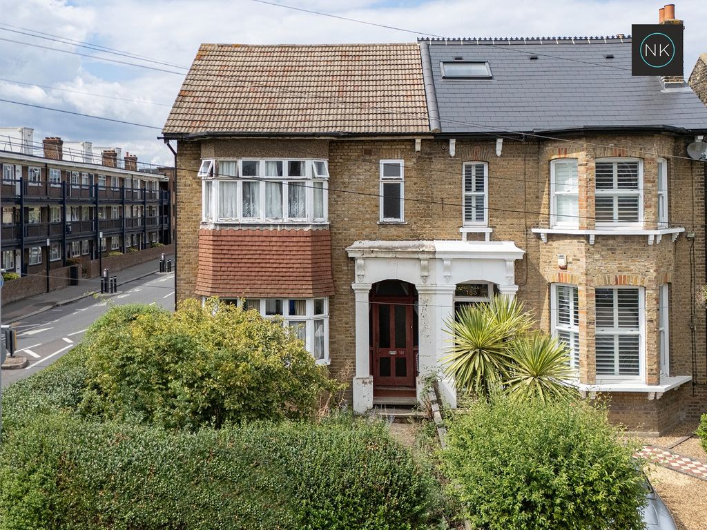 Property photo 2 of 4 4390383