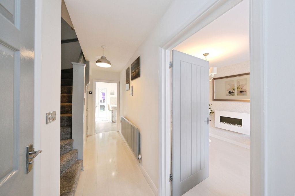 Property photo 2 of 35 Pbox-Img.Jpg
