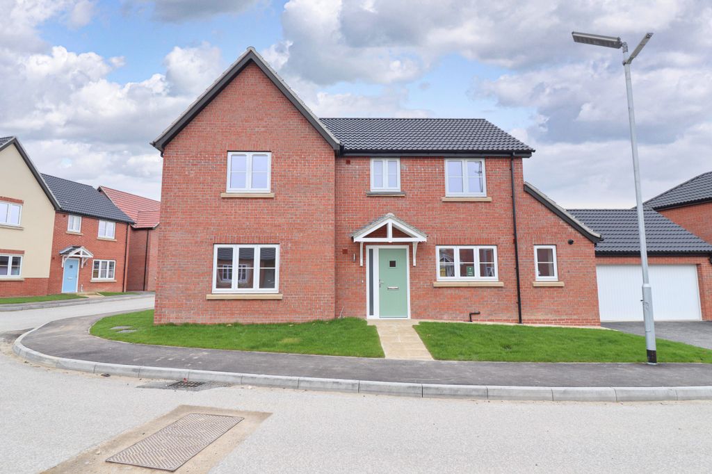 Property photo 1 of 33 3