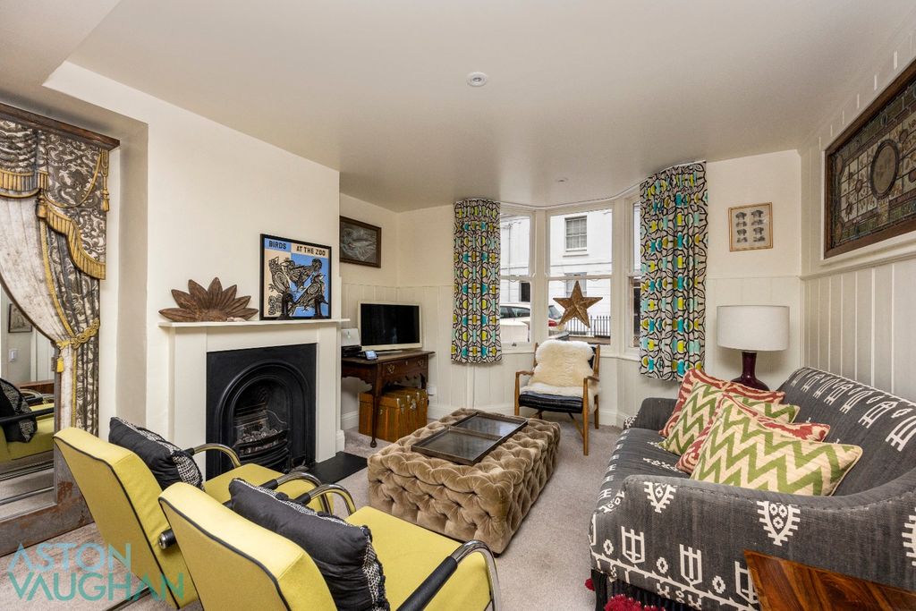 Property photo 2 of 23 5440011