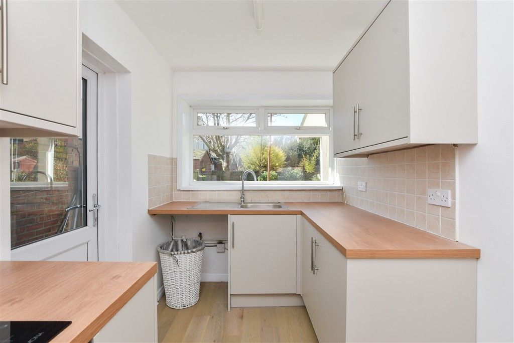 Property photo 1 of 18 Kitchen