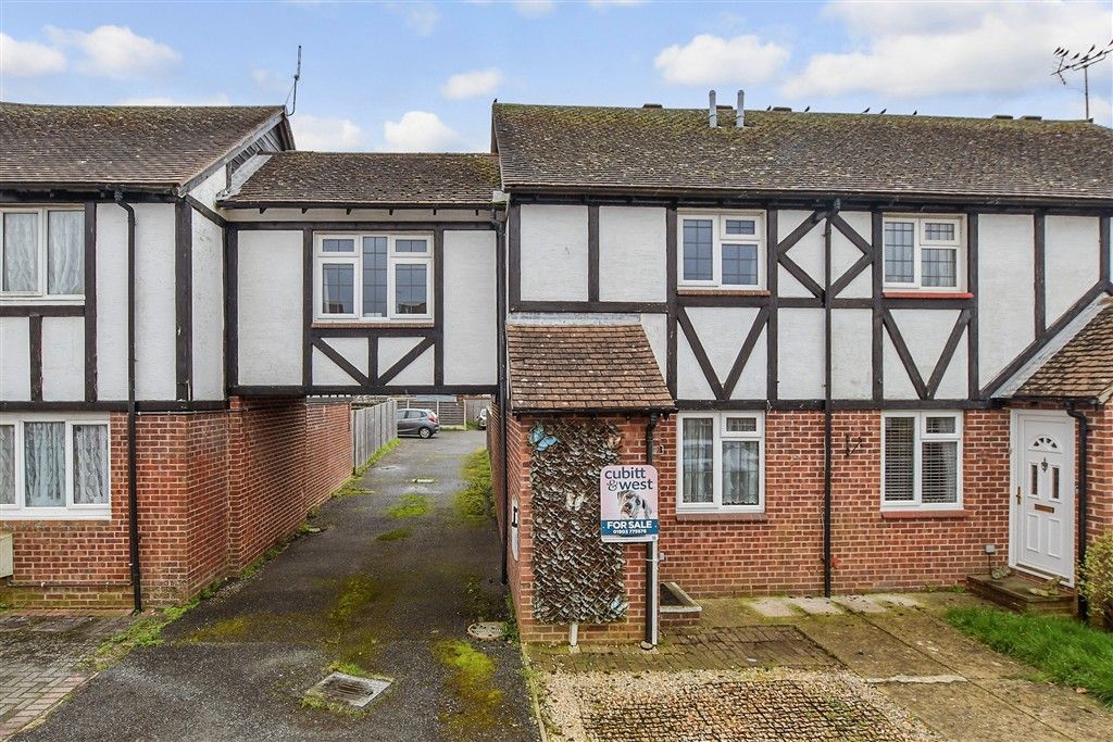 Property photo 2 of 10 External Web 1