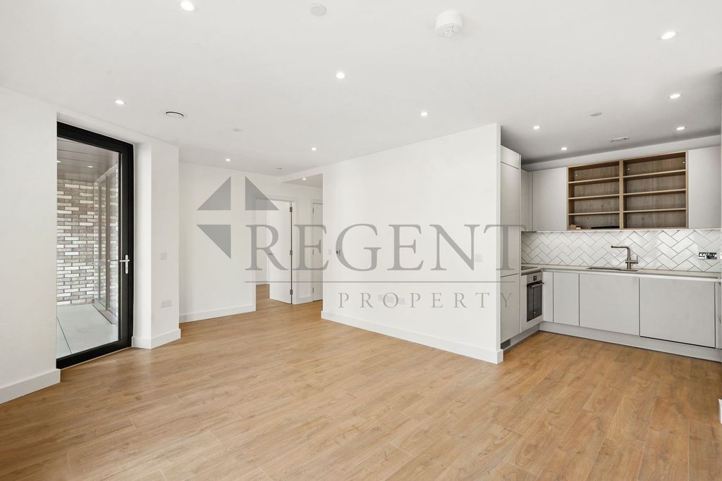 Property photo 1 of 12 Reception