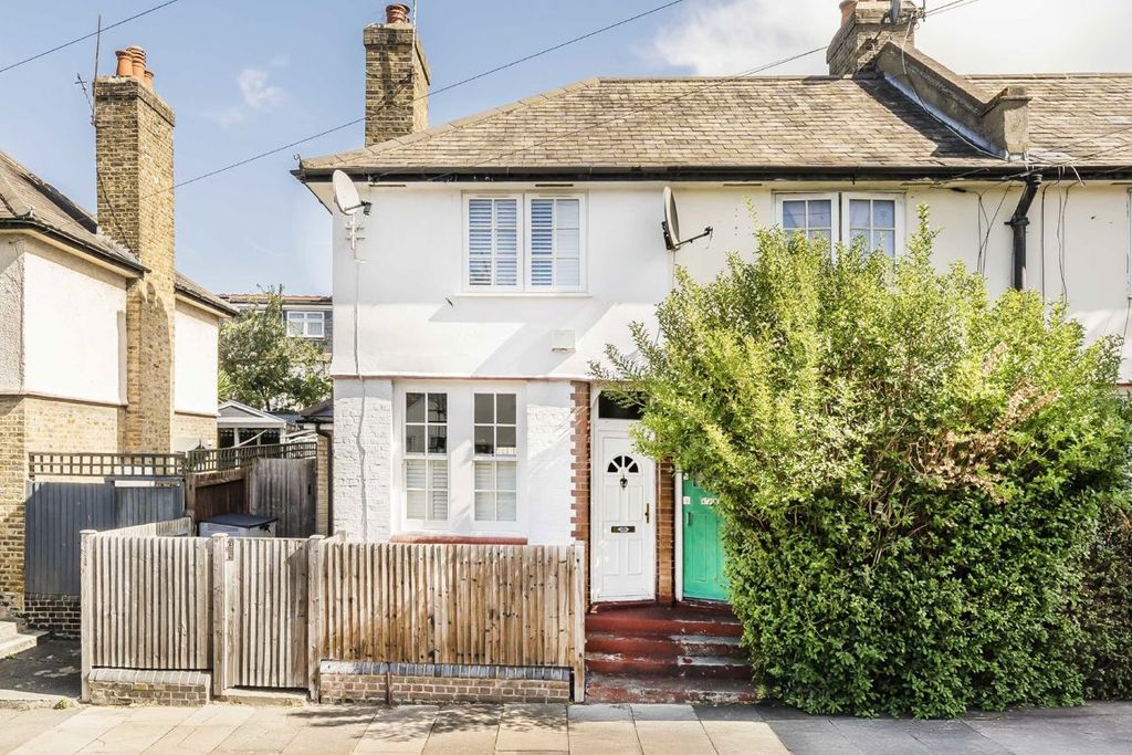 Property photo 1 of 8