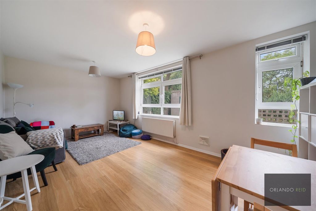 Property photo 1 of 12 30 Cubitt Terrace Sw4 6Ar-11.Jpg