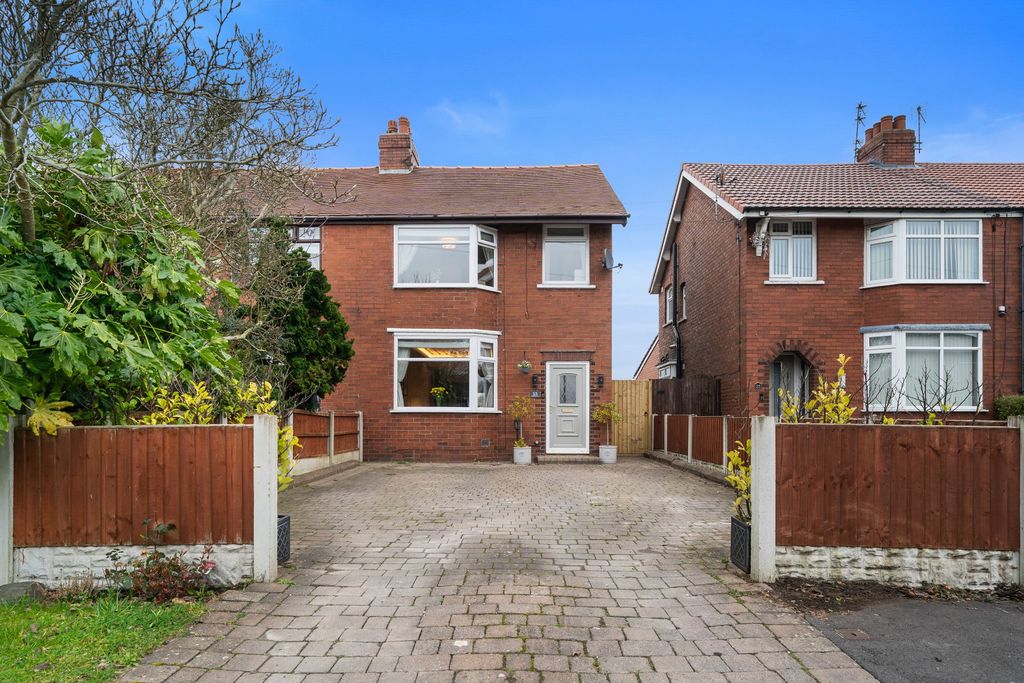 Property photo 2 of 38
