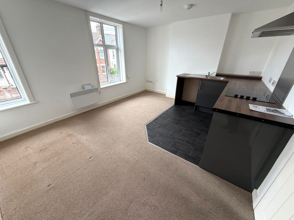 Property photo 2 of 6