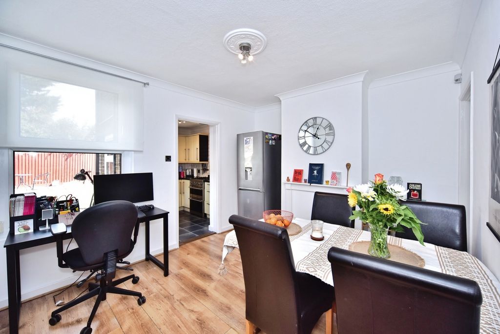 Property photo 3 of 14 Pbox-Img.Jpg