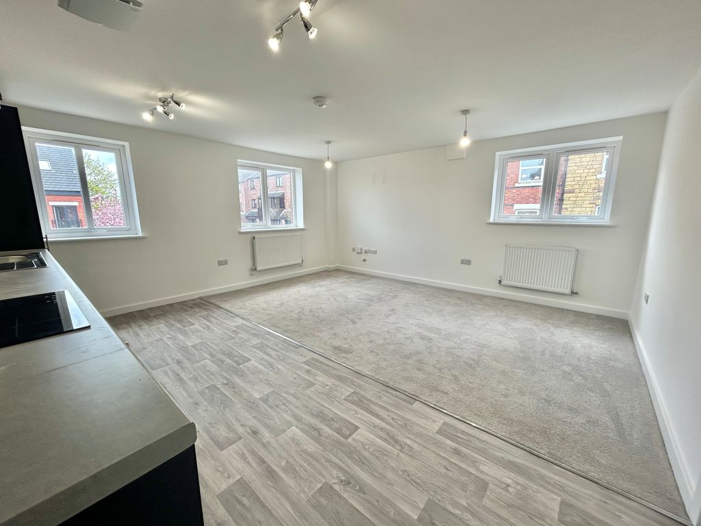 Property photo 3 of 12 Image