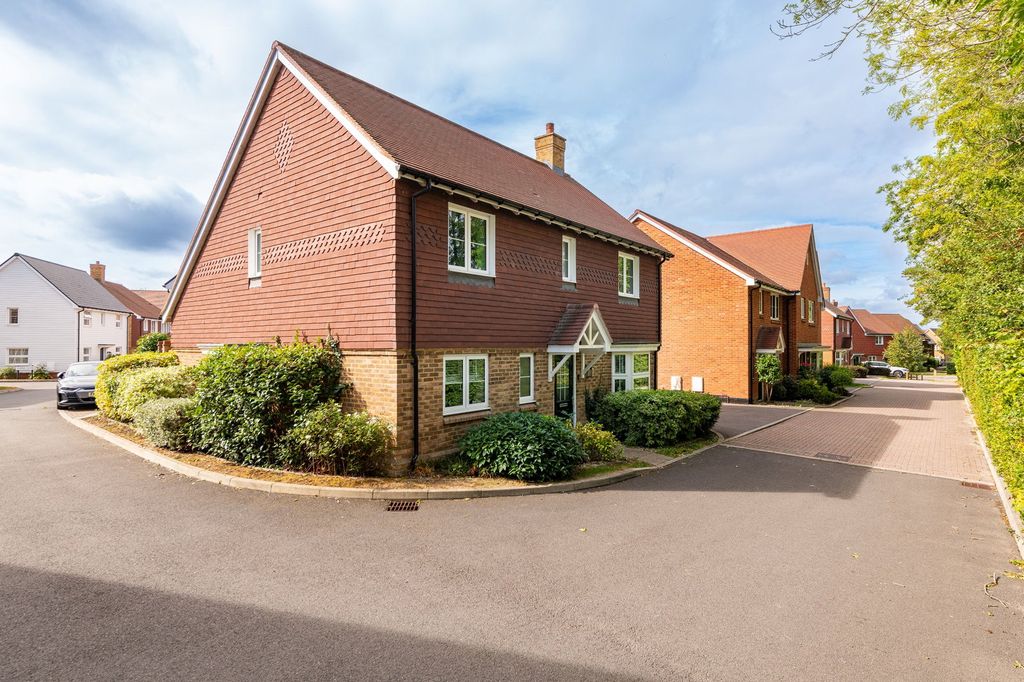 Property photo 2 of 19
