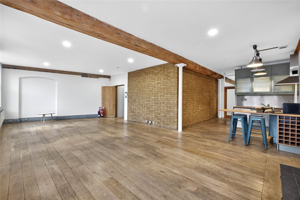 Property photo 3 of 20 Reception Room