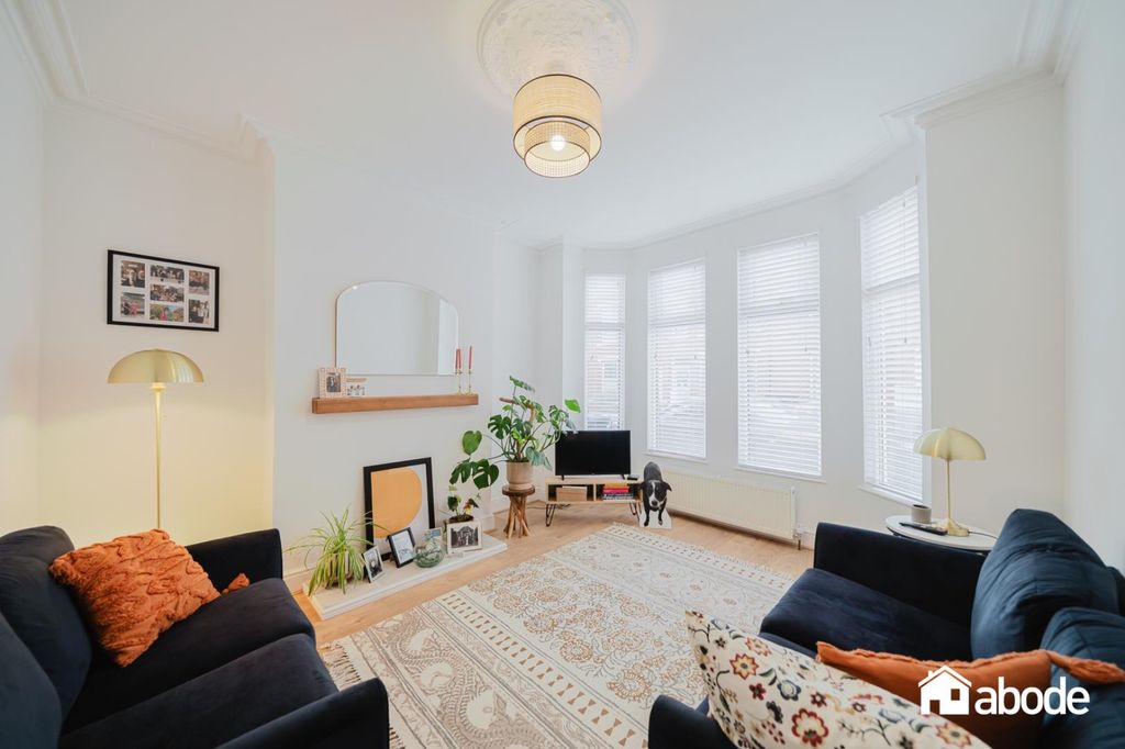 Property photo 3 of 21 Dsc06887-Hdr.Jpg