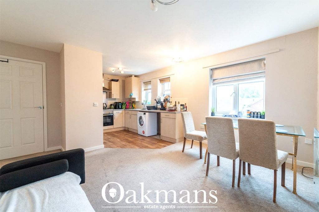 Property photo 2 of 21 Picture No. 12