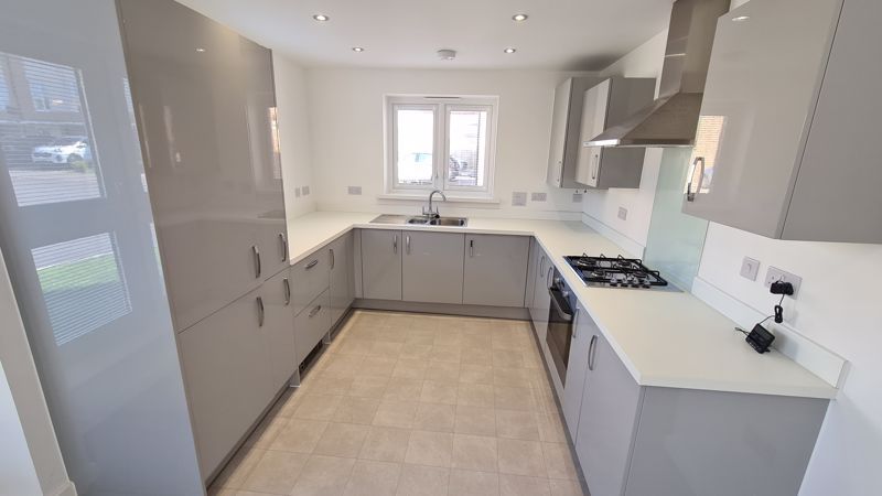 Property photo 2 of 11 Photo 8