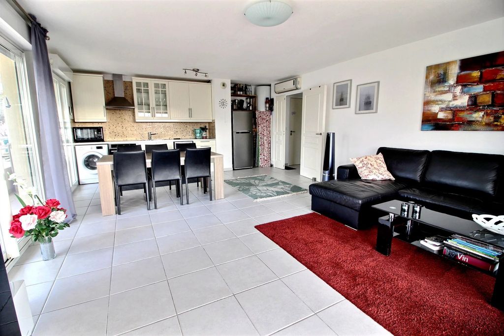 Property photo 2 of 9