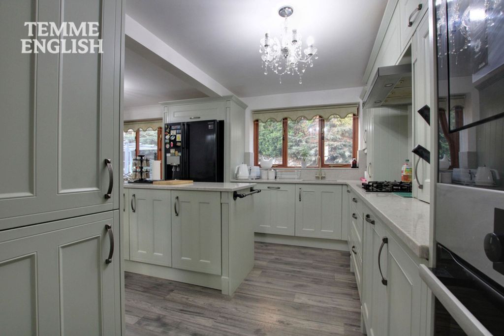 Property photo 3 of 29